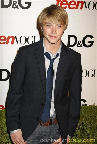 Sterling Knight - SterlingKnightsterling_knight_2589328.jpg