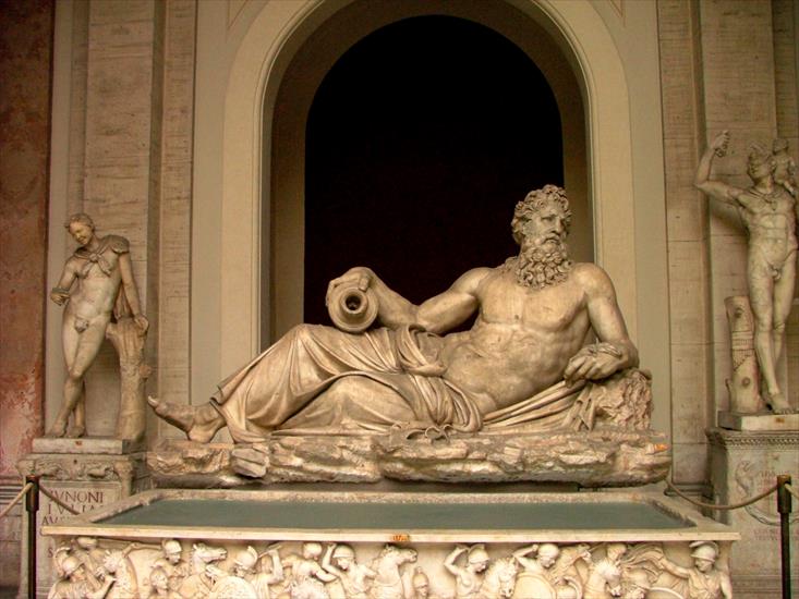 Watykan - Statue_of_Neptune_in_the_Vatican_Museum.jpg