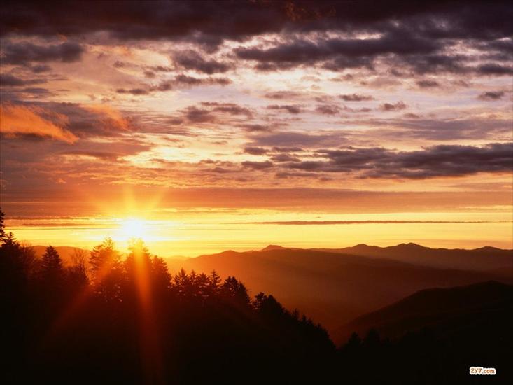 Zachod slonca - Sunrise from Newfound Gap, Great Smoky Mountains.jpg