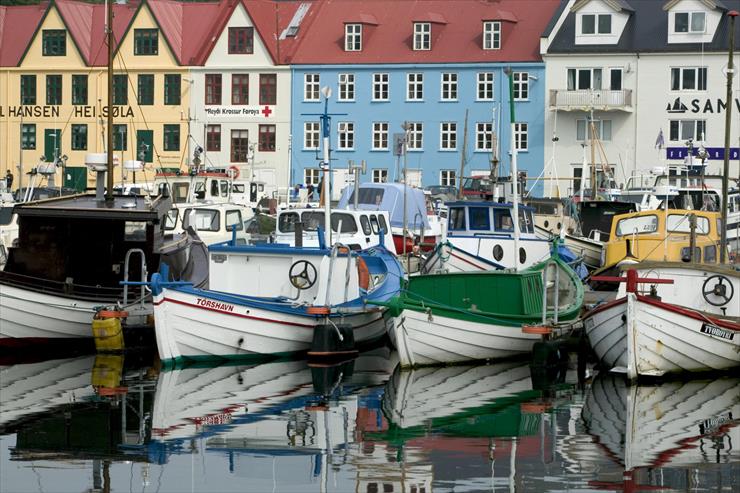 Architektura - Docked Boats, Streymoy Island, Faroe Islands.jpg