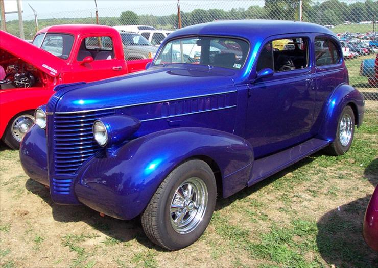 auta z duszą - 1938-pontiac-custom-blue-ggr.jpg