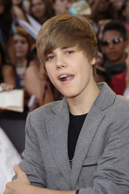 MM.V.A - Justin Bieber MuchMusic Video Awards Red Carpet 7.jpg