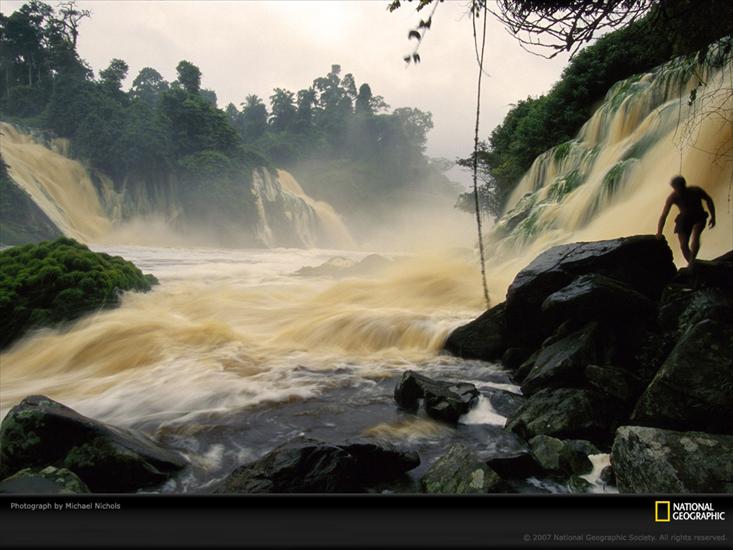National Geographic - turbulent-kongou-falls-684633-lw.jpg