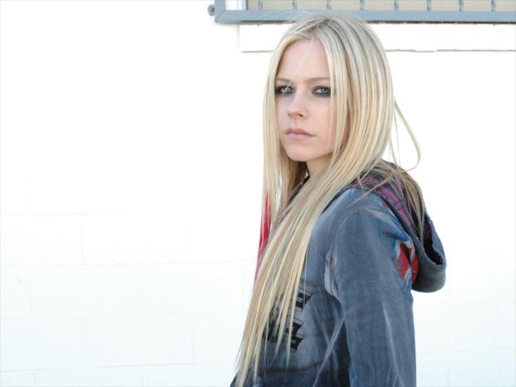 Avril Lavinge - Avril Lavigne_-_156.jpg