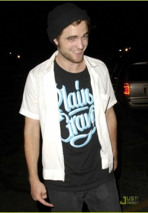 Robert Pattinson - RobertPattinson21.jpg