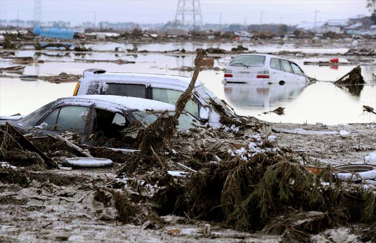 japonia tsunami - reuters-JAPANEARTHQUAKE126.jpg