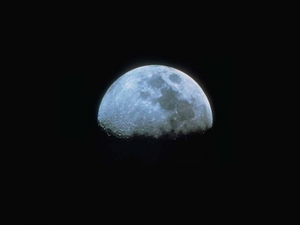 ZDJĘCIA Z KOSMOSU  REWELACJA - Księżyc 1.jpg