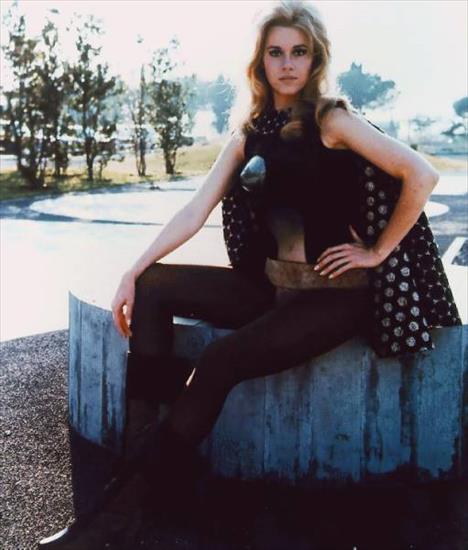 JANE FONDA - photo5.jpg