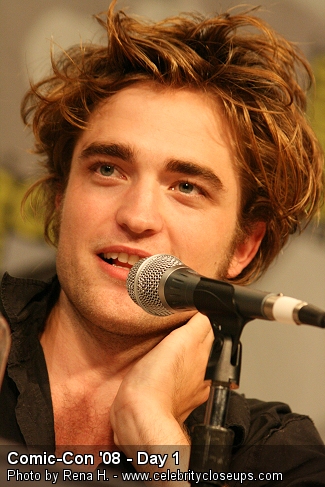Comic Con 2008 - Robert-Pattinson-CC-2008.jpg