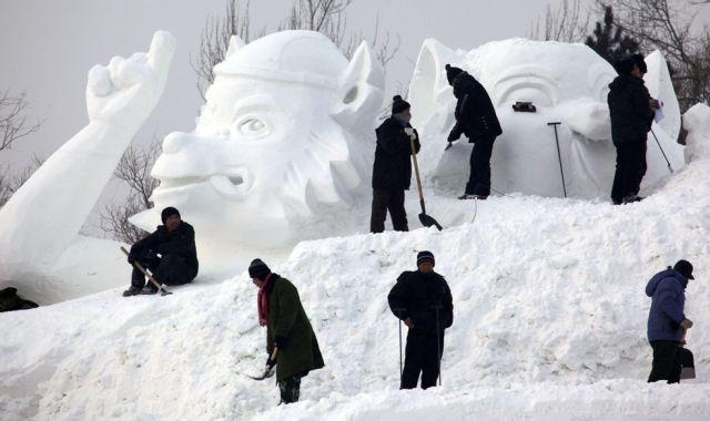 Festiwal rzeźby w śniegu i lodzie - 1143c135019944437409790.jpg