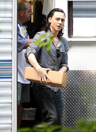 Stars - Tom-Hiddleston-Loki-loki-thor-2011-32577541-1280-1760.jpg