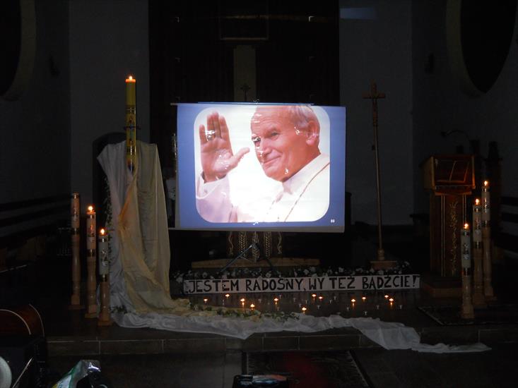 2011.04.02 rocznica śmierci papieża - DSCN5838.JPG