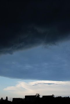 FoTo - Czarne chmury nad Łodzią.jpg