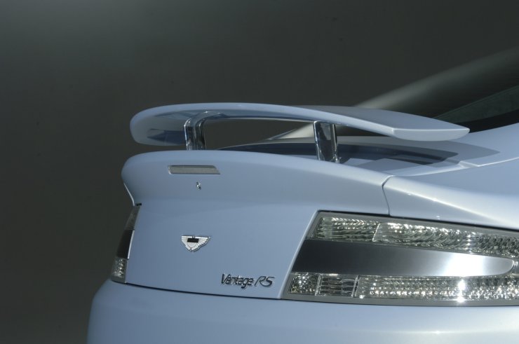 Aston Martin V12 Vantage RS - 267ab01d24fa659f31b372b36e769852_full.jpg
