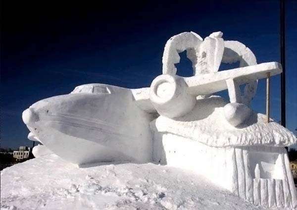 Śnieżne rzeźby - e742f4807cdc3e8f0fe83df.jpg