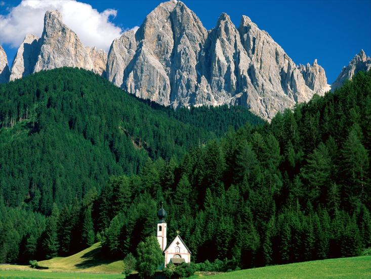 tapety - Dolomite_Mountains,_Italy.jpg