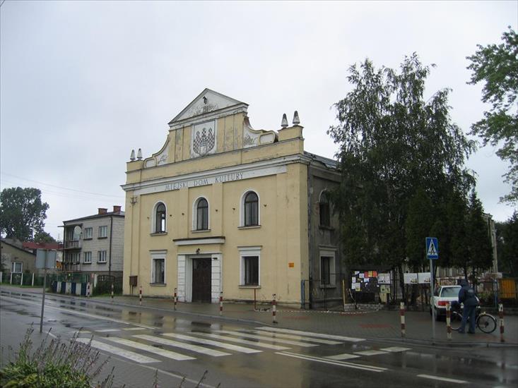 Synagogi - Żarki - Synagoga.jpg