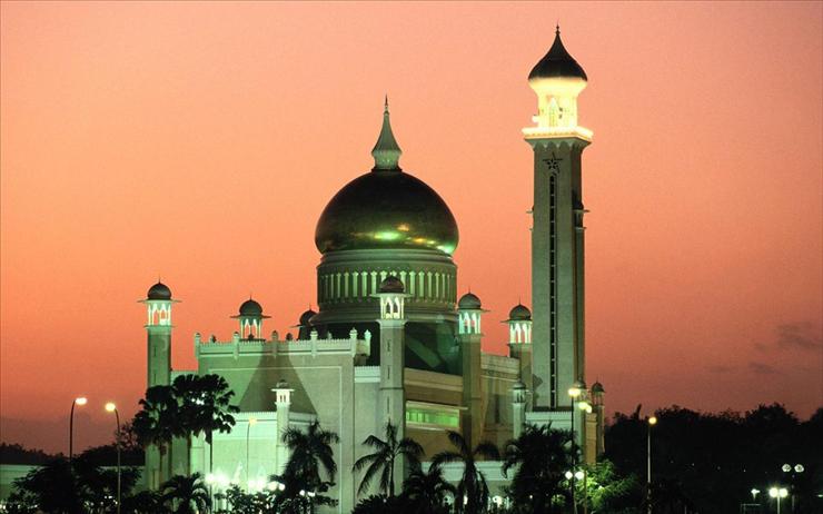  Orient - Sultan Omar Ali Saifuddin Mosque Brunei.jpg
