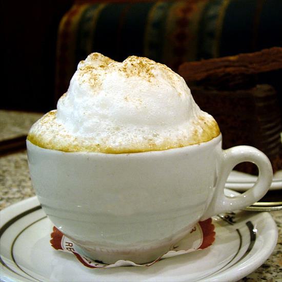 Słodkości- łakocie-jedzonko 2 - 601px-Cup_of_Coffee_with_foam_cropped.jpg